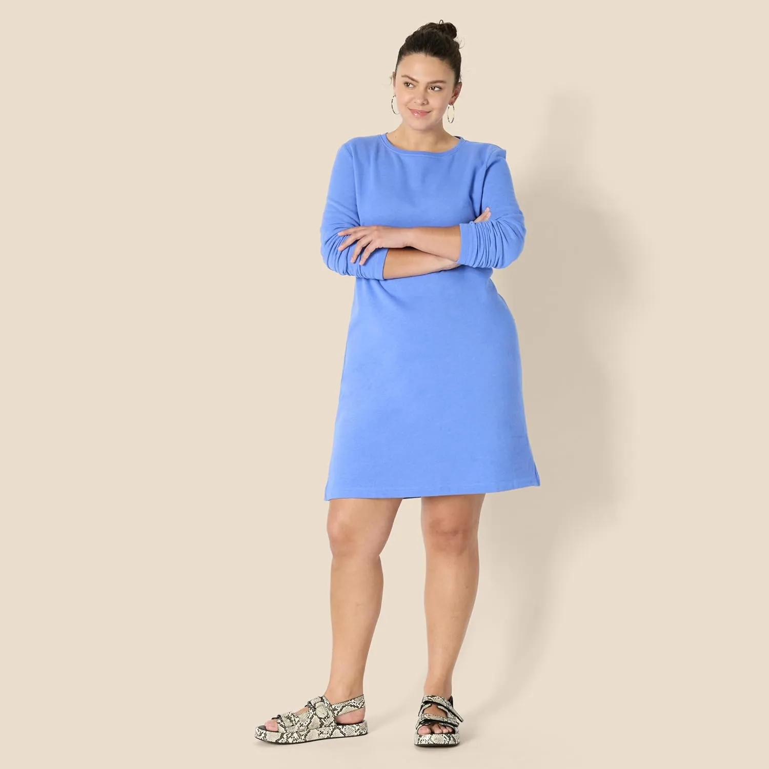 Amazon Essentials Women's Crewneck Long-Sleeve Fleece Above-The-Knee Dress
