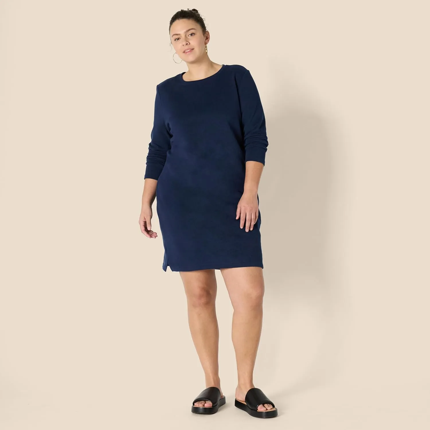 Amazon Essentials Women's Crewneck Long-Sleeve Fleece Above-The-Knee Dress