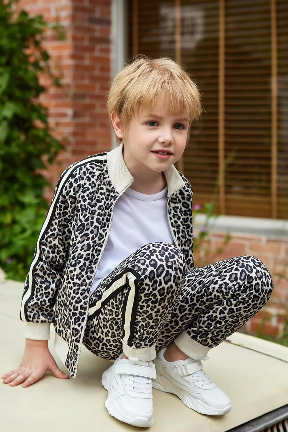 Arshiner Boy's 2 Pieces Full Zip Tracksuits Stylish Sport Jogging Suits Jacket & Pants Sweatsuit Set for 5-13 Years