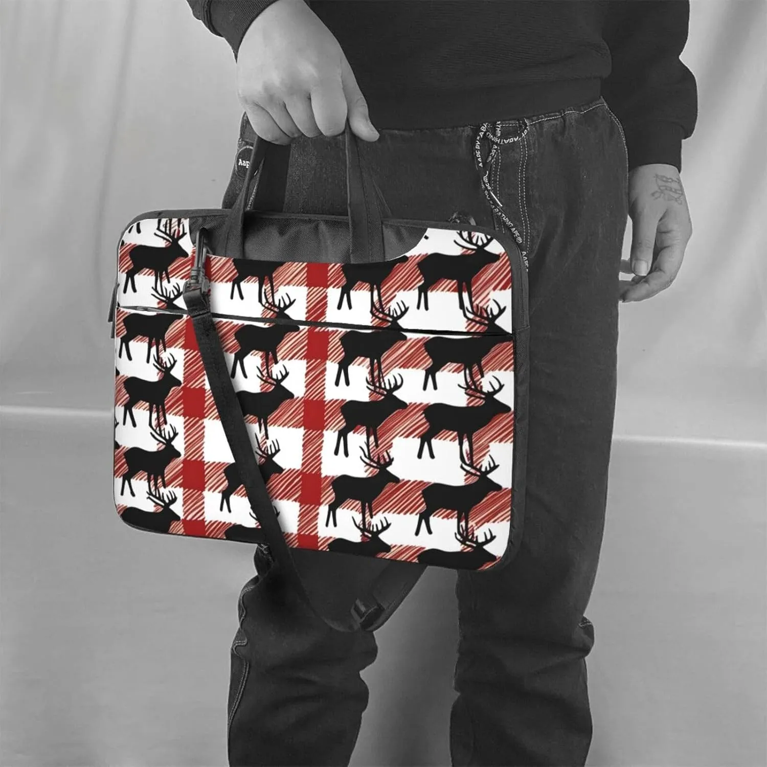 Buffalo Plaid Deer pattern Fashionable and ultra-thin shoulder laptop bag Shockproof soft lining