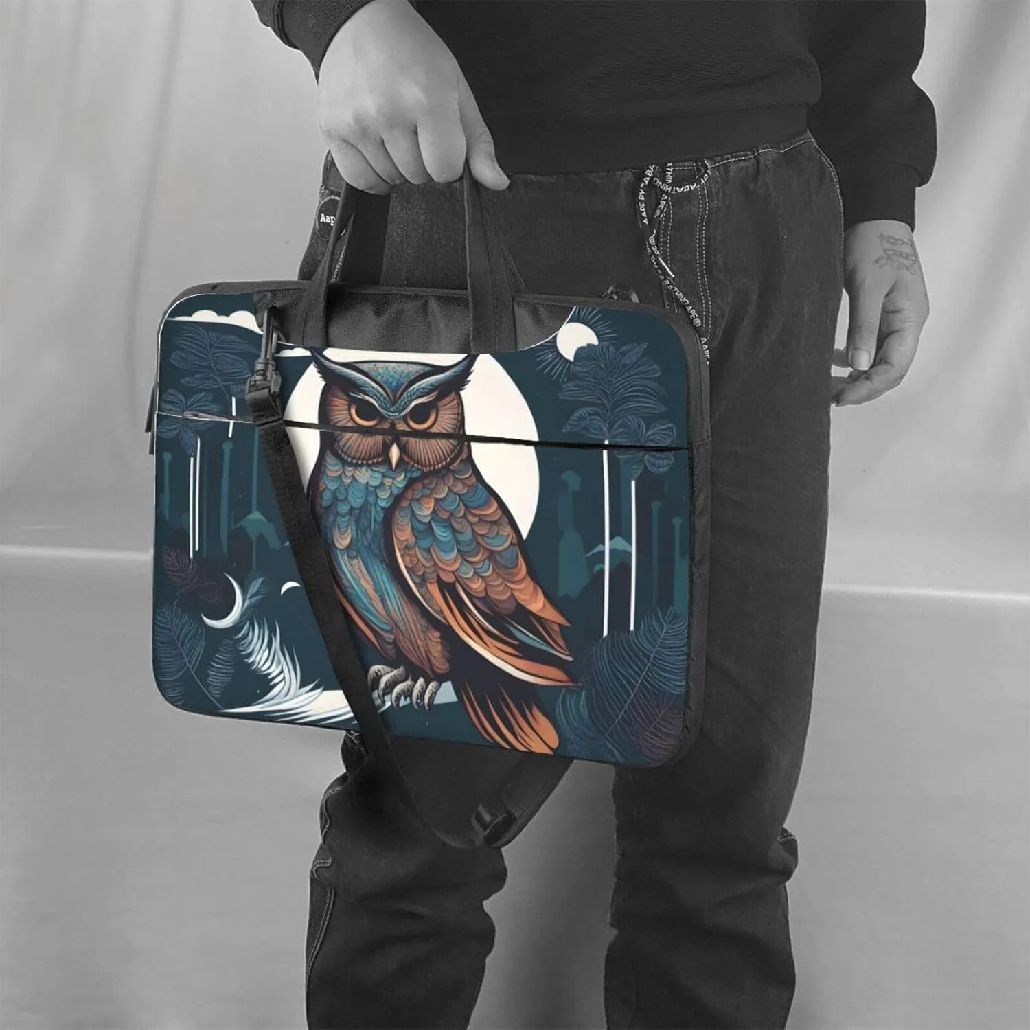 Cool Owl pattern Fashionable and ultra-thin shoulder laptop bag Shockproof soft lining