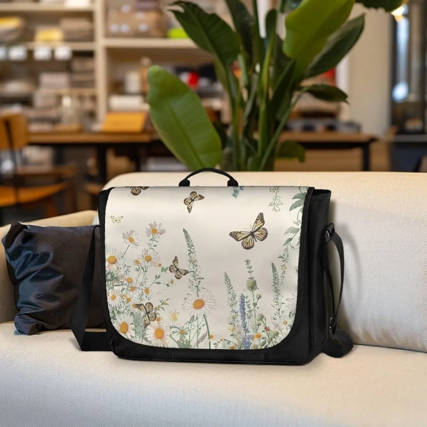 Flap Crossbody Bags with Pockets for Women Fashionable for Everyday Use