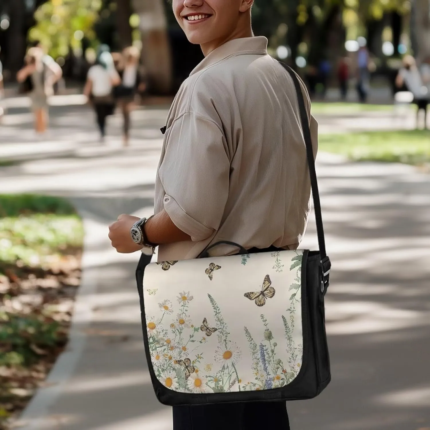 Flap Crossbody Bags with Pockets for Women Fashionable for Everyday Use
