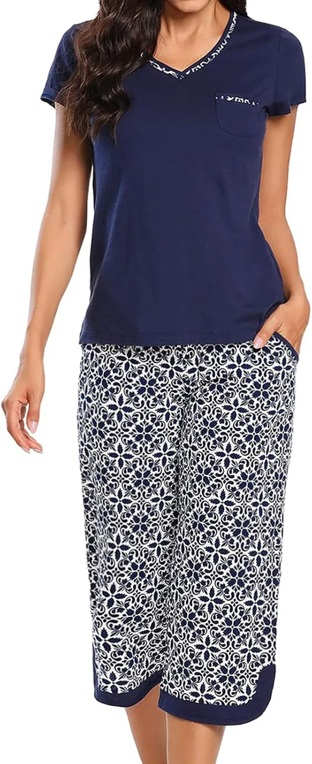 Two Piece Outfits Womens Pajamas Short Sleeve Sleepwear Tops and Capri Pants Pjs Print Pajama Sets