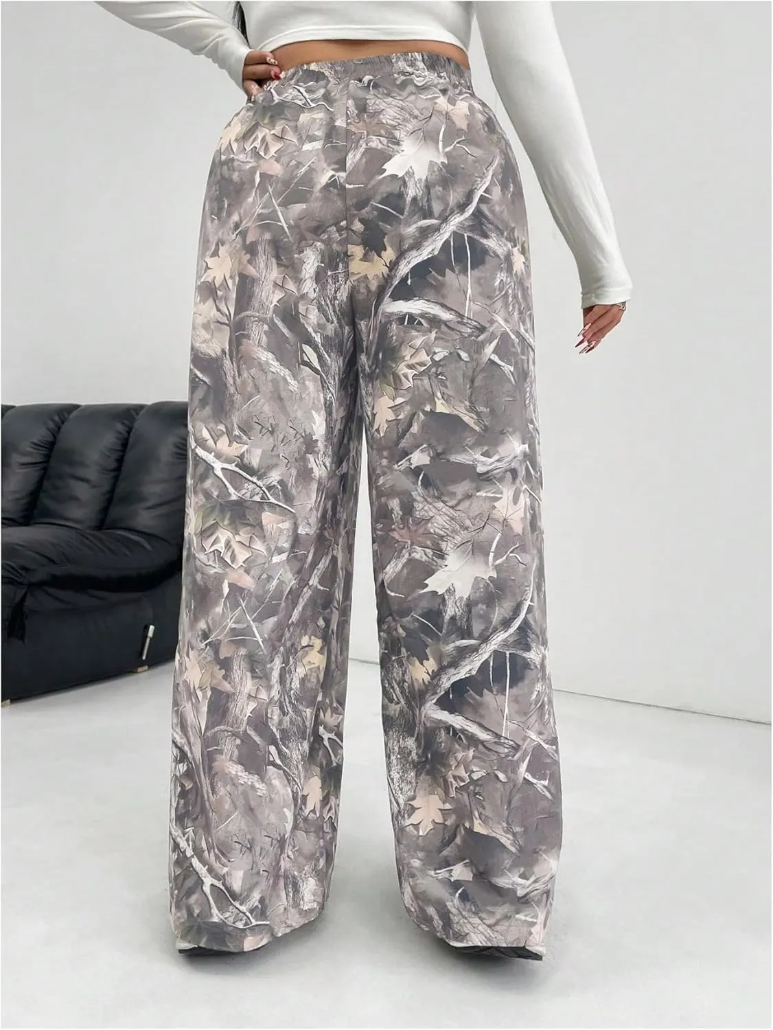 WDIRARA Women's Plus Size Camo Pants Elastic Waist Wide Leg Camouflage Loose Casual Trousers