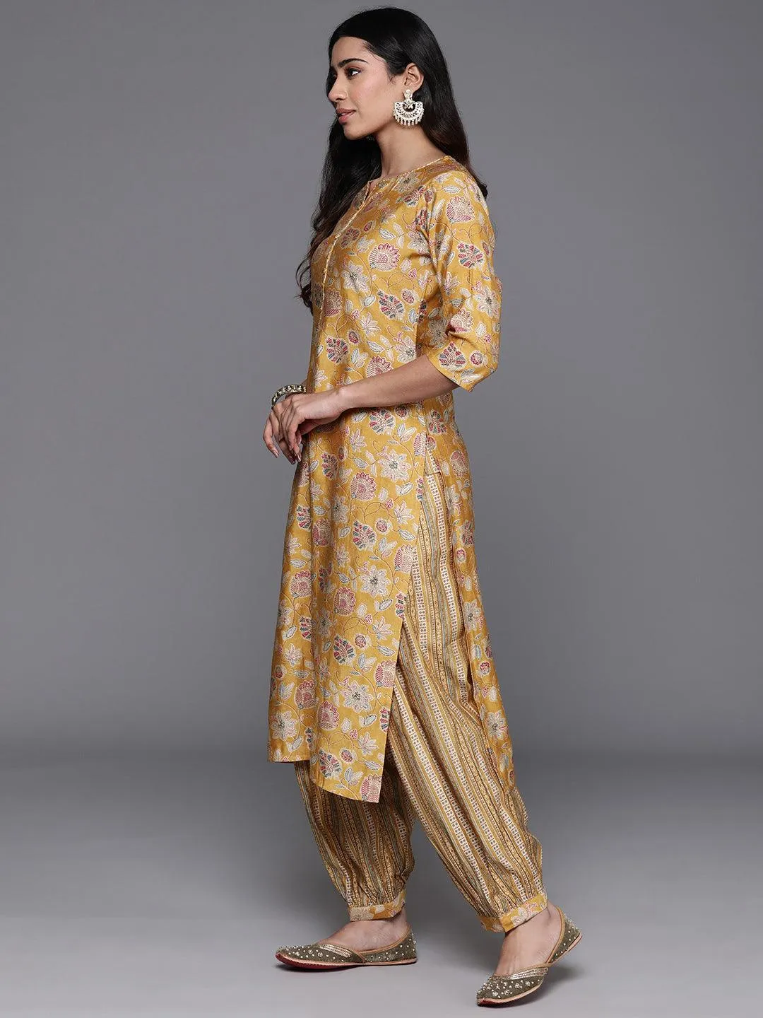 Yellow Printed Silk Blend Straight Kurta Set
